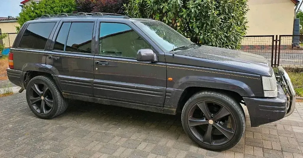 Gebraucht Jeep Grand Cherokee 177 PS (130 kW) 1996 Grau SUV