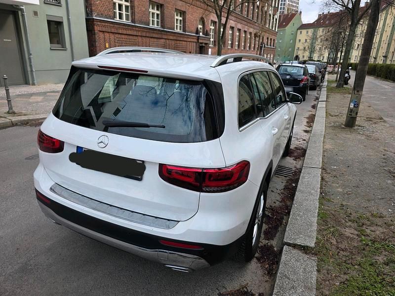Gebraucht Mercedes GLB200 163 PS (119 kW) 2020 Weiß SUV