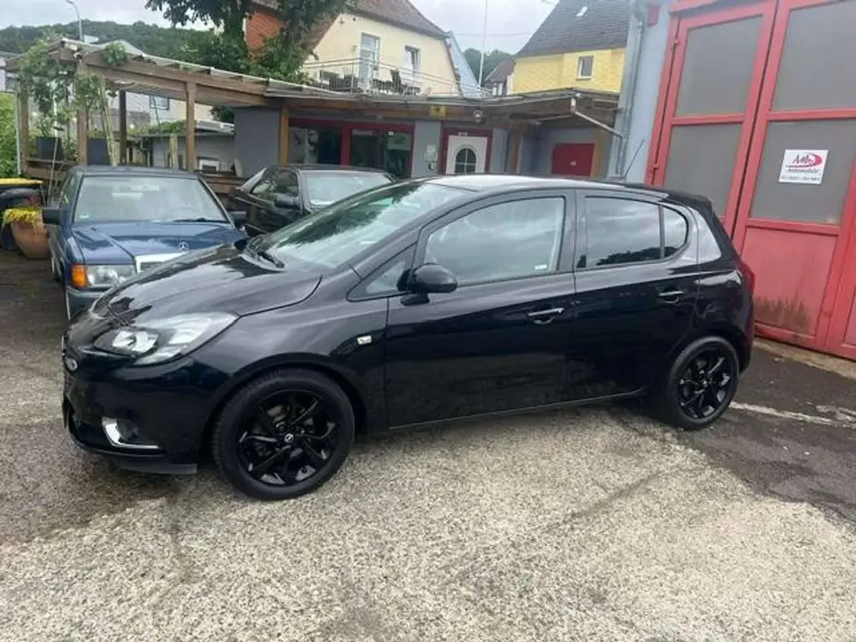 Gebraucht Opel Corsa Color Edition 90 PS (66 kW) 2017 Onyx black Kleinwagen