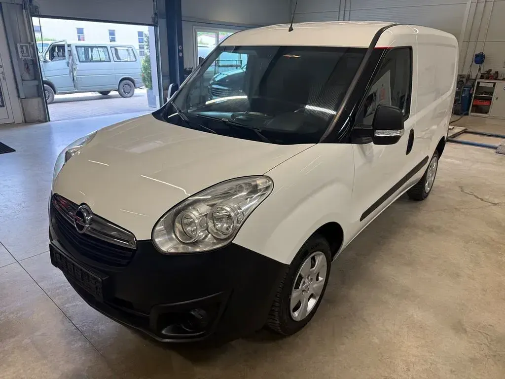 Gebraucht Opel Combo 90 PS (66 kW) 2013 Weiß Van / Kleinbus