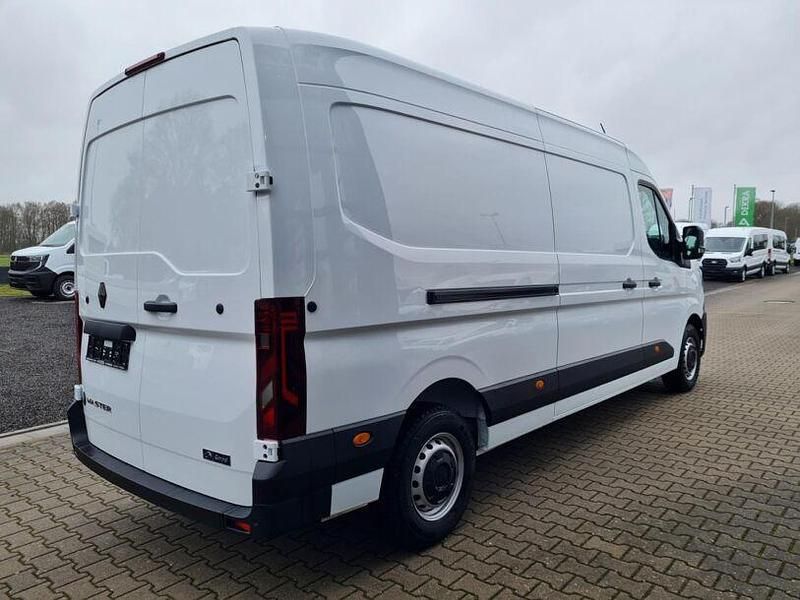 Gebraucht Renault Master 131 PS (96 kW) 2025 Weiss Van / Kleinbus