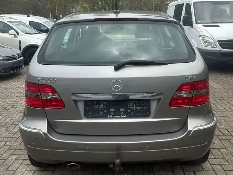 Gebraucht Mercedes B200 140 PS (102 kW) 2006 Grau Van / Kleinbus