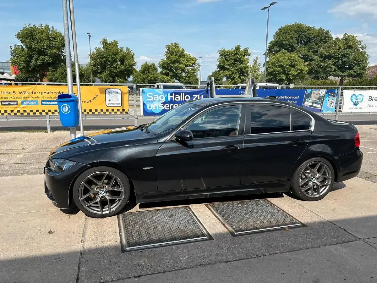 Gebraucht BMW 325 M Sport 218 PS (160 kW) 2007 Schwarz Limousine