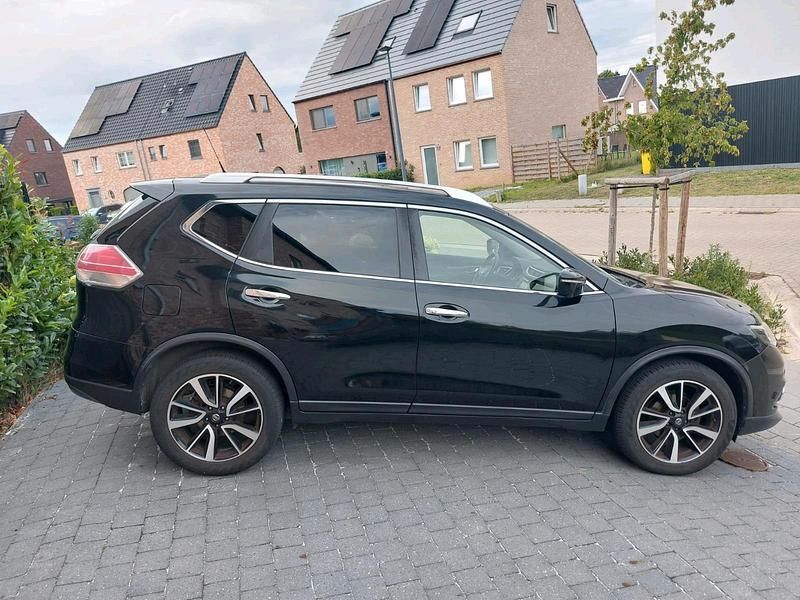 Schwarz Gebraucht 2017 Nissan X-Trail SUV | 13.500 € (Fairer Preis) - Bild 1/4