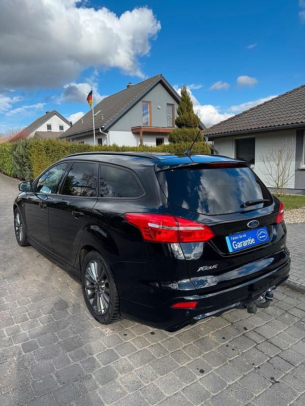 Gebraucht Ford Focus ST-Line 140 PS (102 kW) 2018 Schwarz Kombi