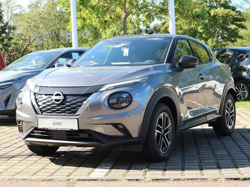 Neu Nissan Juke N-Connecta 143 PS (105 kW) 2025 Dark grey SUV