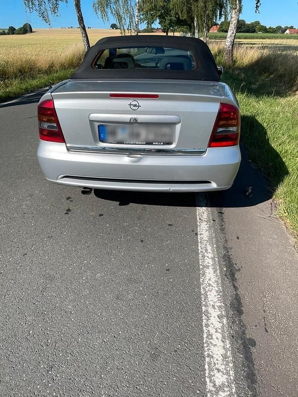 Gebraucht Opel Astra Cabriolet 100 PS (73 kW) 2002 Silber Cabrio
