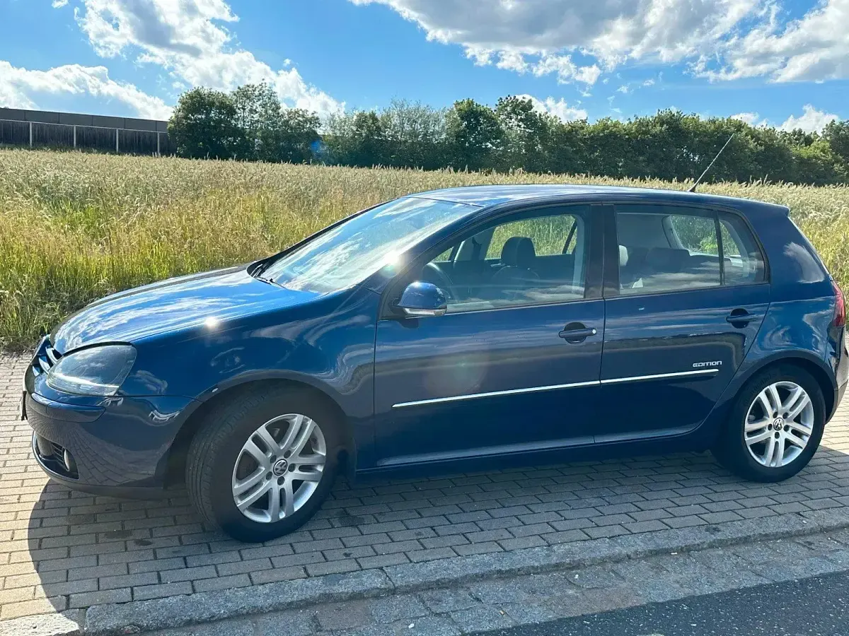 Gebraucht VW Golf VI 102 PS (75 kW) 2008 Blau Kleinwagen