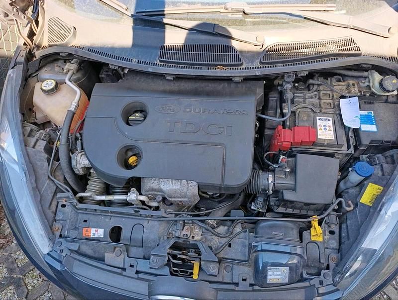 Gebraucht Ford Fiesta 95 PS (69 kW) 2012 Kleinwagen