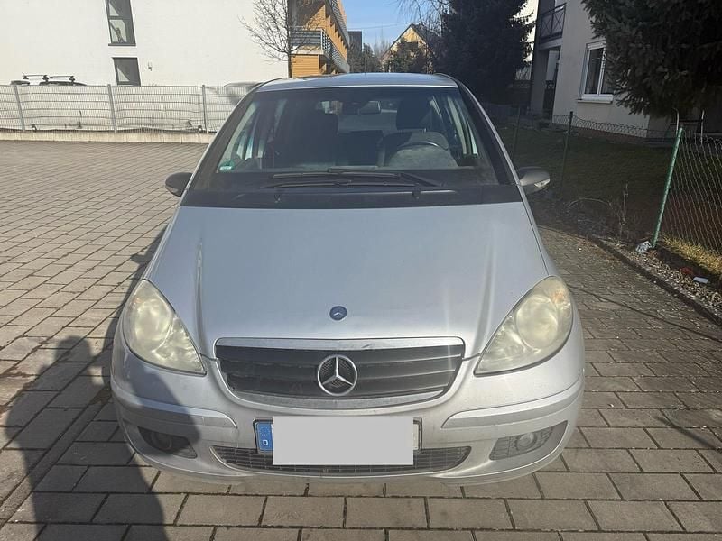Silber Gebraucht 2008 Mercedes A160 Limousine | 550 € (Fairer Preis) - Bild 1/4