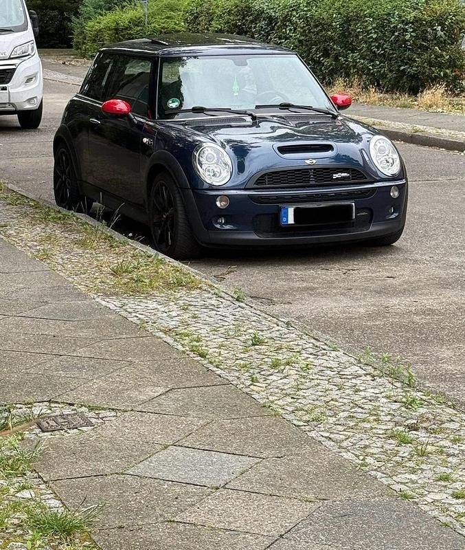 Blau Gebraucht 2005 Mini John Cooper Works Kleinwagen | 5.800 € (Fairer Preis) - Bild 1/4