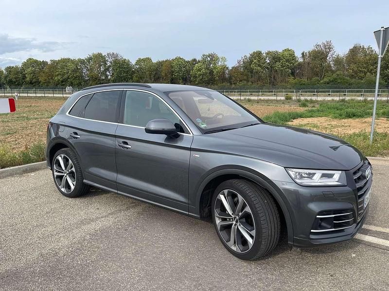 Grau Gebraucht 2020 Audi Q5 S-Line SUV | 31.900 € (Superpreis) - Bild 1/4