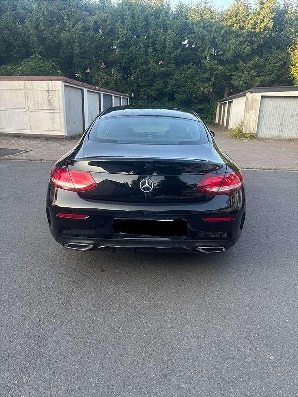 Schwarz Gebraucht 2017 Mercedes C250 AMG Coupé | 19.800 € (Fairer Preis) - Bild 1/4