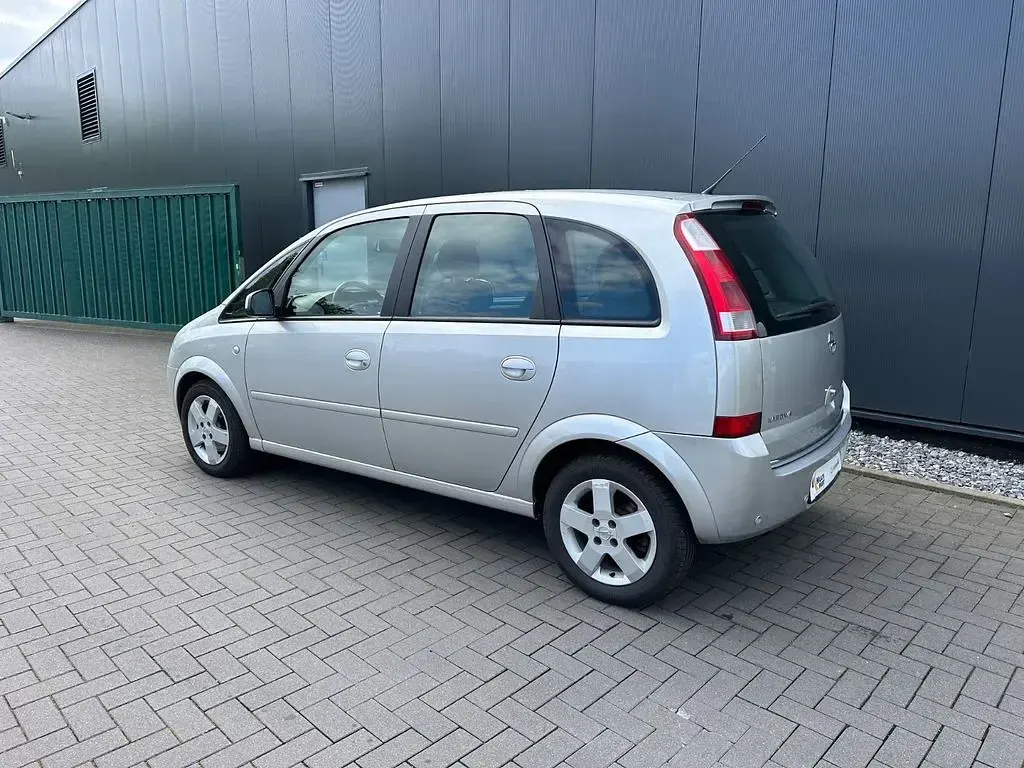 Gebraucht Opel Meriva Edition 125 PS (91 kW) 2004 Silber Van / Kleinbus