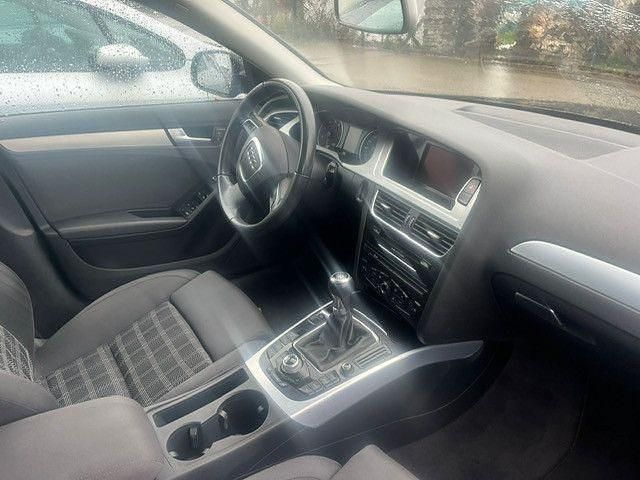 Schwarz Gebraucht 2012 Audi A4 Ambition Kombi | 5.900 € (Superpreis) - Bild 1/4