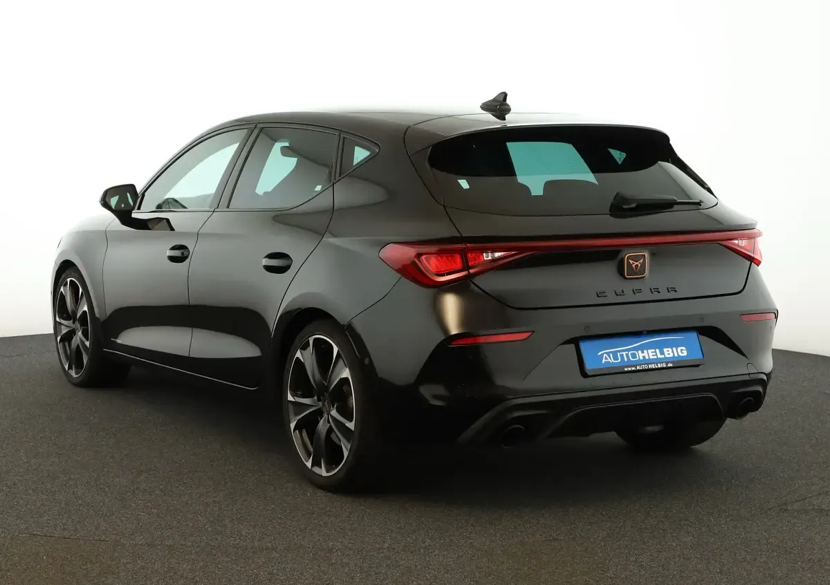 Gebraucht Cupra Leon VZ 245 PS (180 kW) 2024 Mitternachtsschwarz metallic SUV