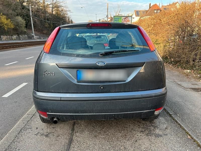 Gebraucht Ford Focus 100 PS (73 kW) 2002 Grau Limousine