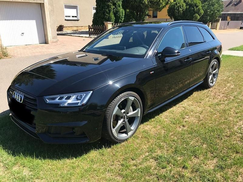 Gebraucht Audi A4 Ambiente 190 PS (139 kW) 2017 Schwarz Kombi