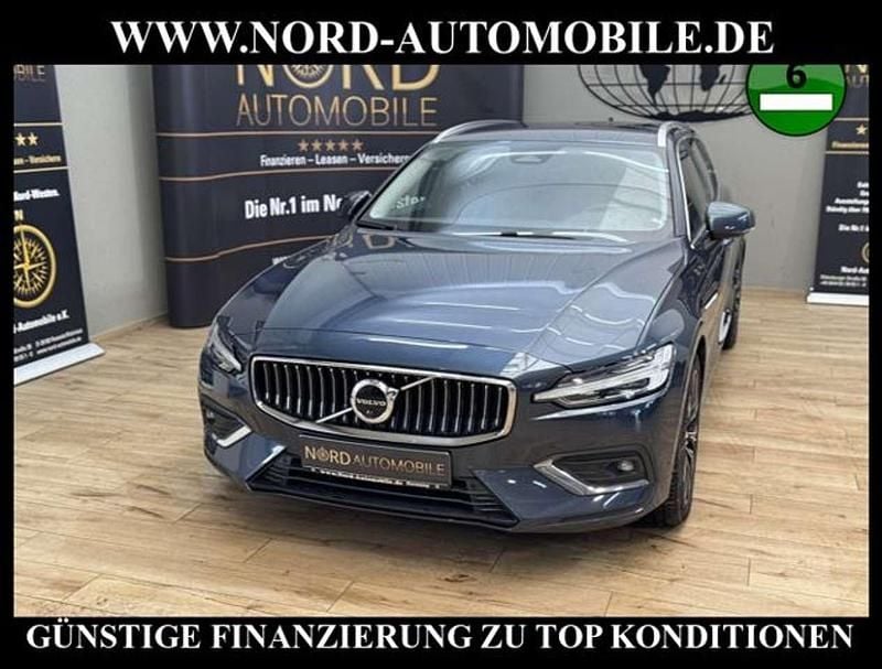 Denim blaumetallic (metallic) Gebraucht 2022 Volvo V60 Plus Kombi | 26.980 € (Fairer Preis) - Bild 1/3