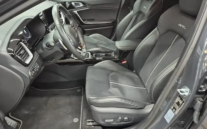 Gebraucht Kia Ceed GT GT-Line 136 PS (100 kW) 2024 Grau Limousine