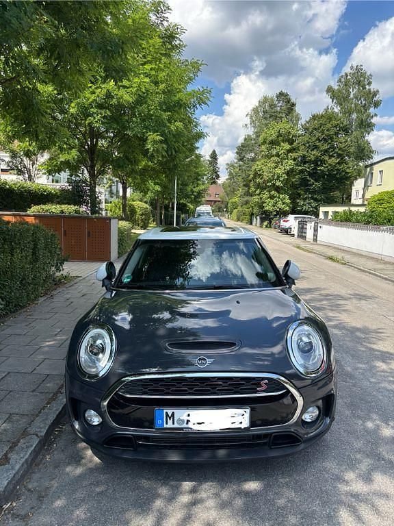 Grau Gebraucht 2019 Mini Cooper S Clubman Chili Kombi | 22.500 € (Fairer Preis) - Bild 1/4