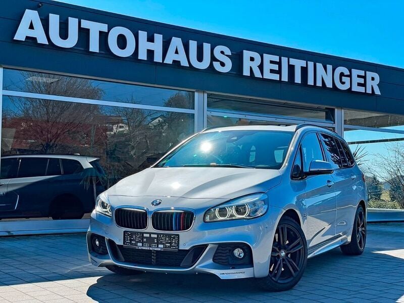 Silber Gebraucht 2017 BMW 220 Gran Tourer M Sport Van / Kleinbus | 17.900 € (Superpreis) - Bild 1/4