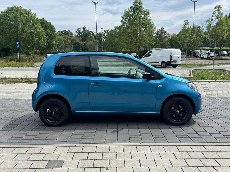 Gebraucht Seat Mii Chic 75 PS (55 kW) 2017 Blau Kleinwagen