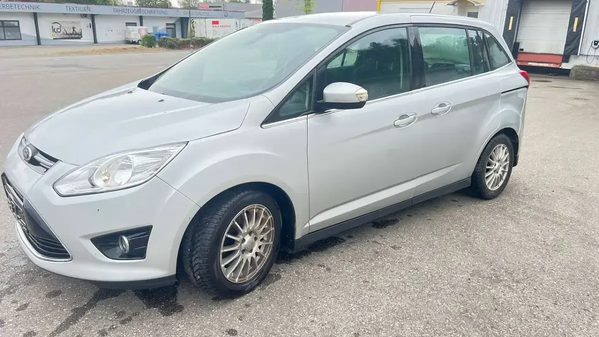 Gebraucht Ford Grand C-Max 116 PS (85 kW) 2011 Silber Van / Kleinbus