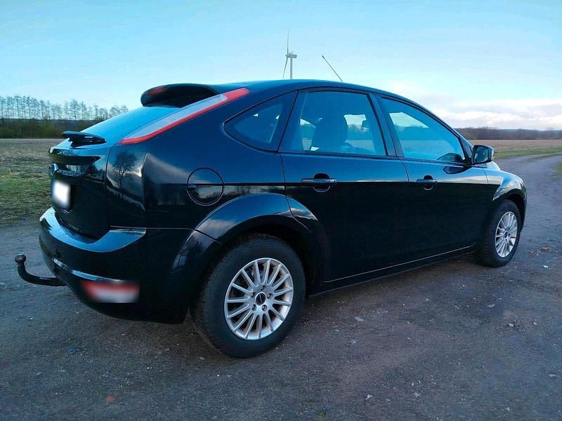 Gebraucht Ford Focus 101 PS (74 kW) 2009 Schwarz Kleinwagen
