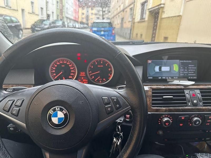 Gebraucht BMW 530 Performance 258 PS (189 kW) 2006 Silber Kombi