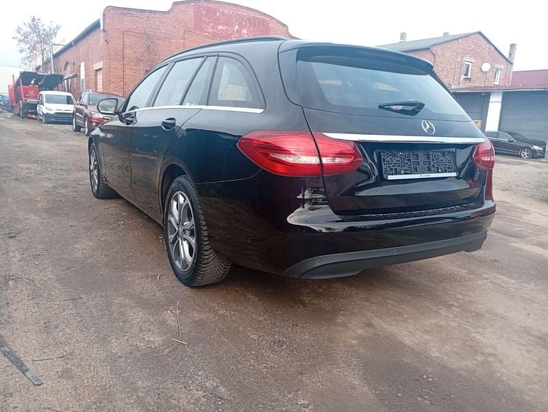 Gebraucht Mercedes C200 136 PS (100 kW) 2016 Schwarz Kombi