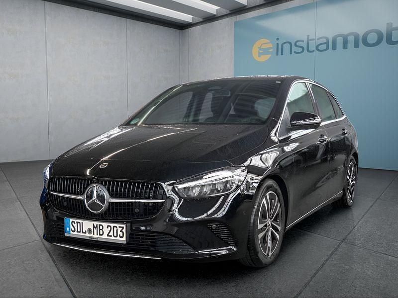 Schwarz Gebraucht 2025 Mercedes B200 Van / Kleinbus | 36.349 € (Fairer Preis) - Bild 1/4