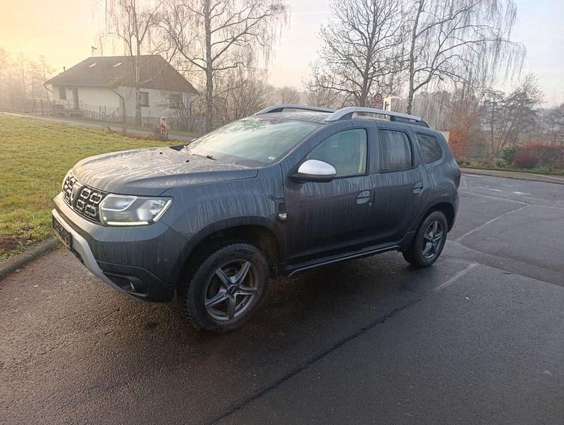 Gebraucht Dacia Duster Comfort 131 PS (96 kW) 2019 Grau SUV