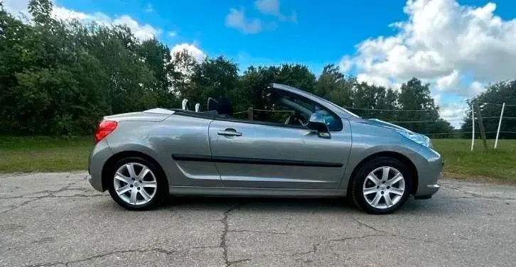 Gebraucht Peugeot 207 CC Sport 120 PS (88 kW) 2007 Silber Cabrio