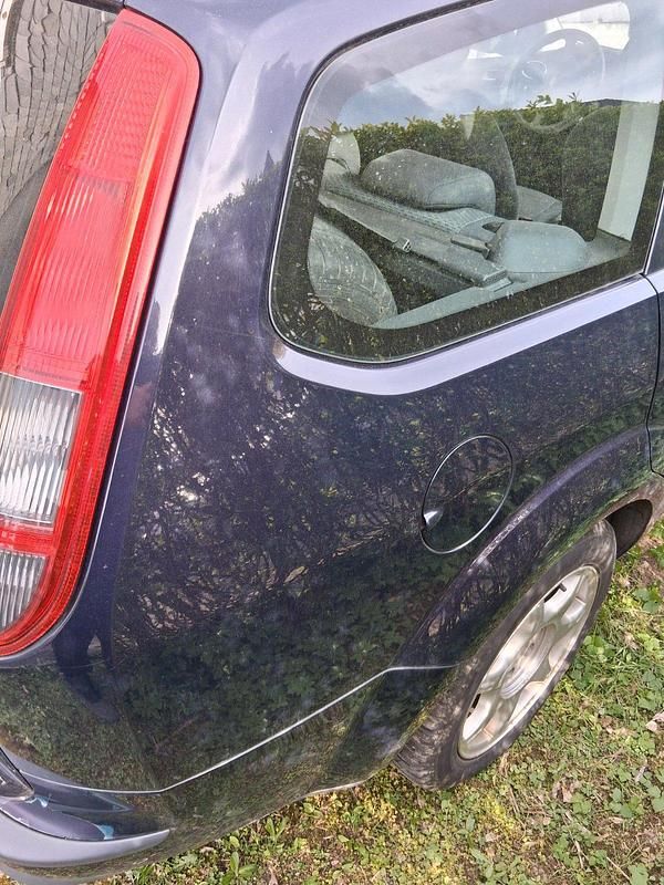 Usata Ford Focus 80 CV (58 kW) 2005 Blu Station wagon