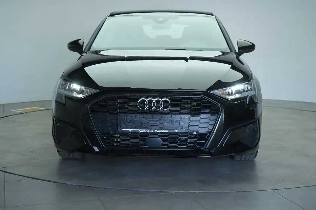 Gebraucht Audi A3 Sport 150 PS (110 kW) 2023 Schwarz Limousine