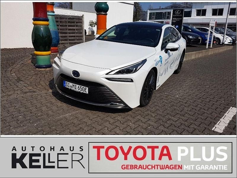 Precious white Gebraucht 2021 Toyota Mirai Advance Limousine | 29.980 € - Bild 1/4