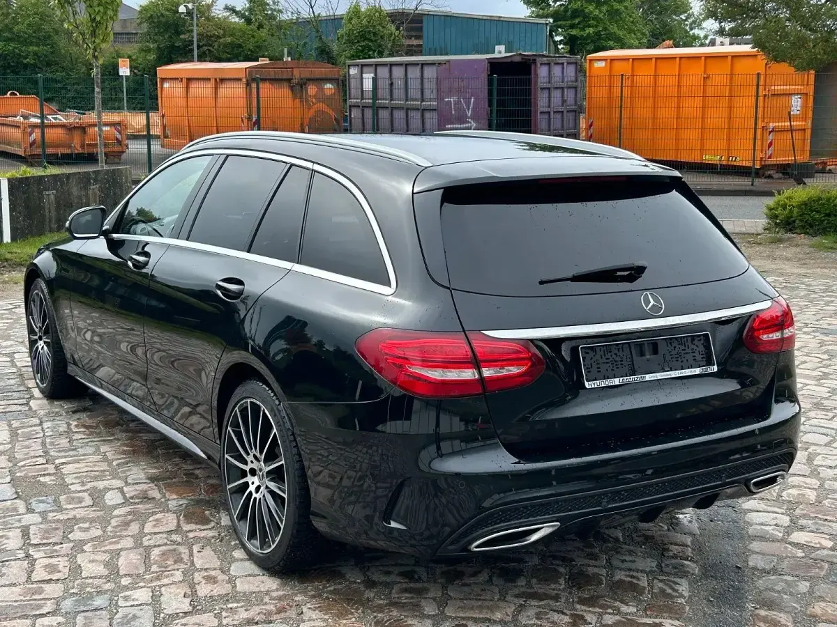 Gebraucht Mercedes C250 204 PS (150 kW) 2018 Schwarz Kombi