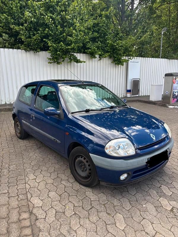 Blau Gebraucht 2000 Renault Clio II Kleinwagen | 1.300 € (Fairer Preis) - Bild 1/4