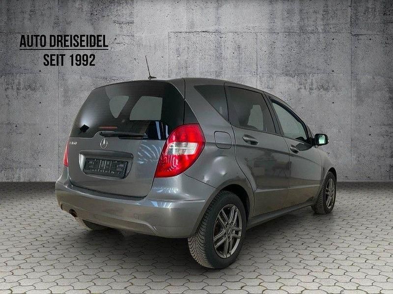 Gebraucht Mercedes A160 95 PS (69 kW) 2011 Grau Limousine