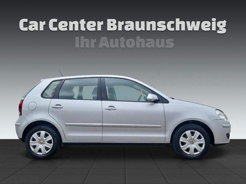 Gebraucht VW Polo Comfortline 80 PS (58 kW) 2009 Silber Limousine