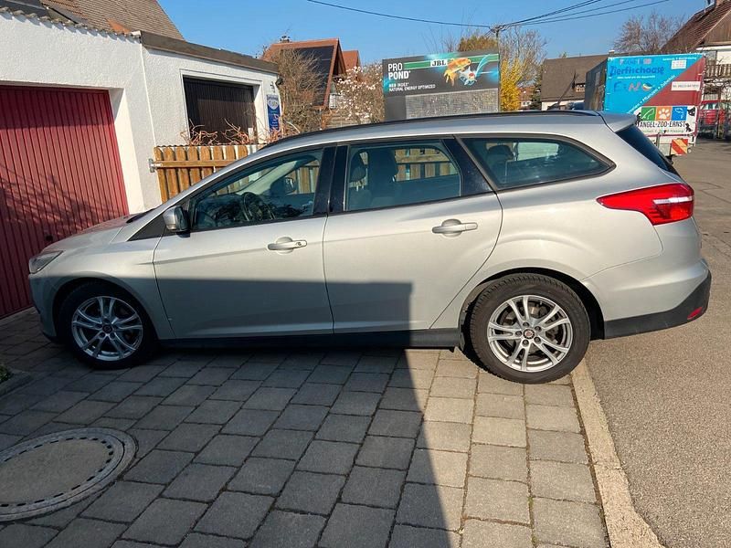 Gebraucht Ford Focus Business Edition 120 PS (88 kW) 2018 Silber Kombi