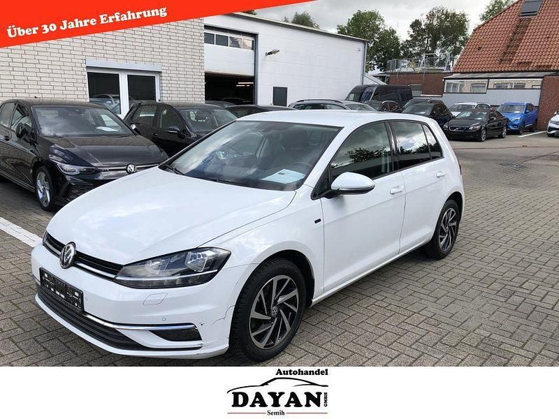 Weiß Gebraucht 2018 VW Golf VII Join Limousine | 12.700 € (Fairer Preis) - Bild 1/4