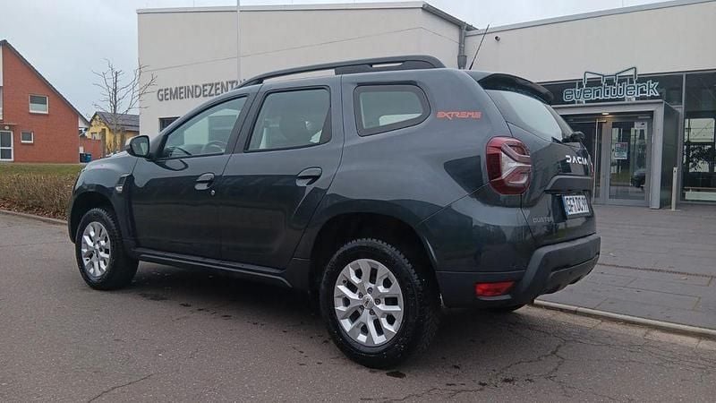Gebraucht Dacia Duster Essentiel 91 PS (66 kW) 2023 Grau SUV