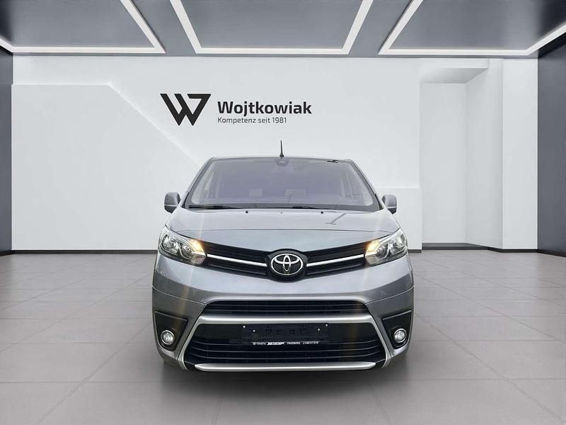 Gebraucht Toyota Proace Verso 144 PS (105 kW) 2023 Silber Kombi