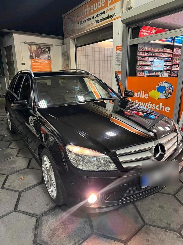 Schwarz Gebraucht 2009 Mercedes 320 AMG Kombi | 4.500 € - Bild 1/3