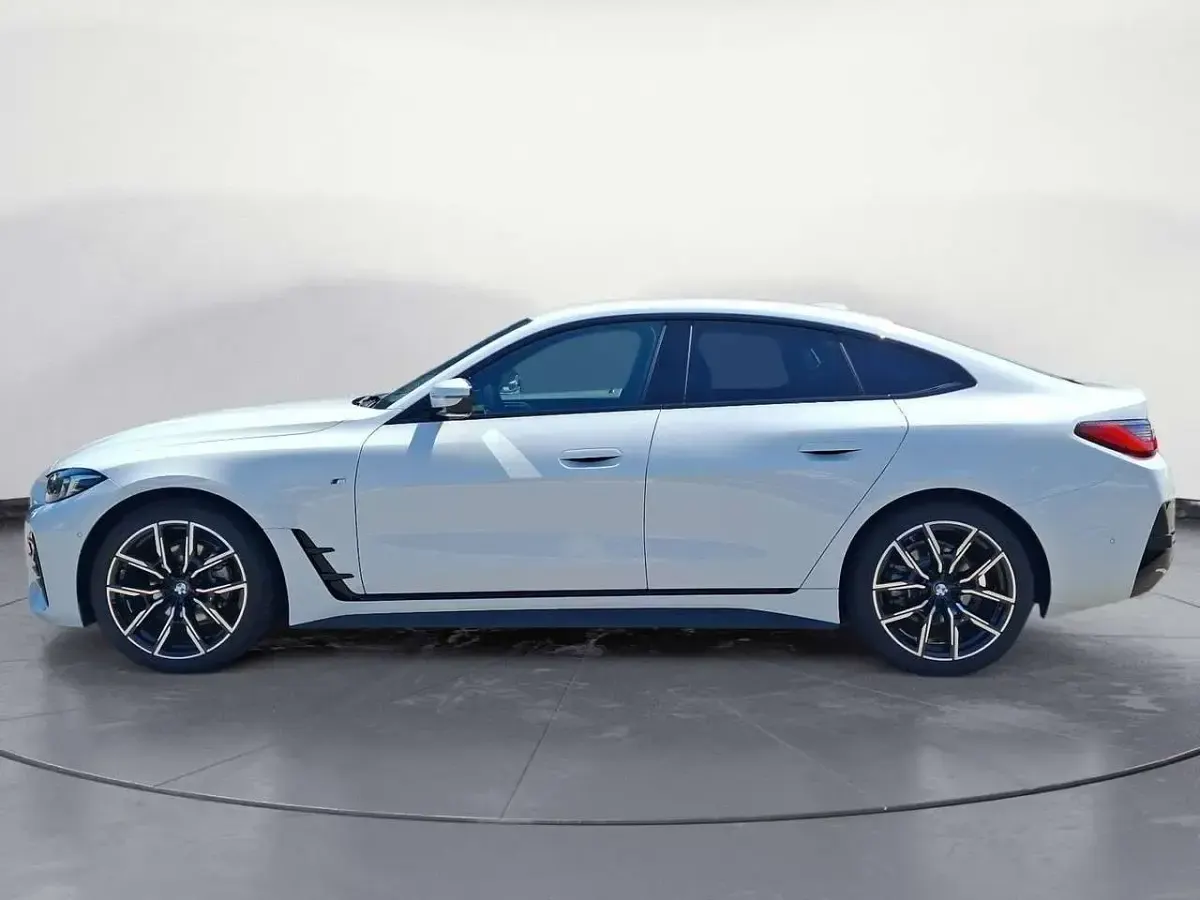 Gebraucht BMW 420 Coupé M Sport 184 PS (135 kW) 2025 Alpinweiss 3 Coupé