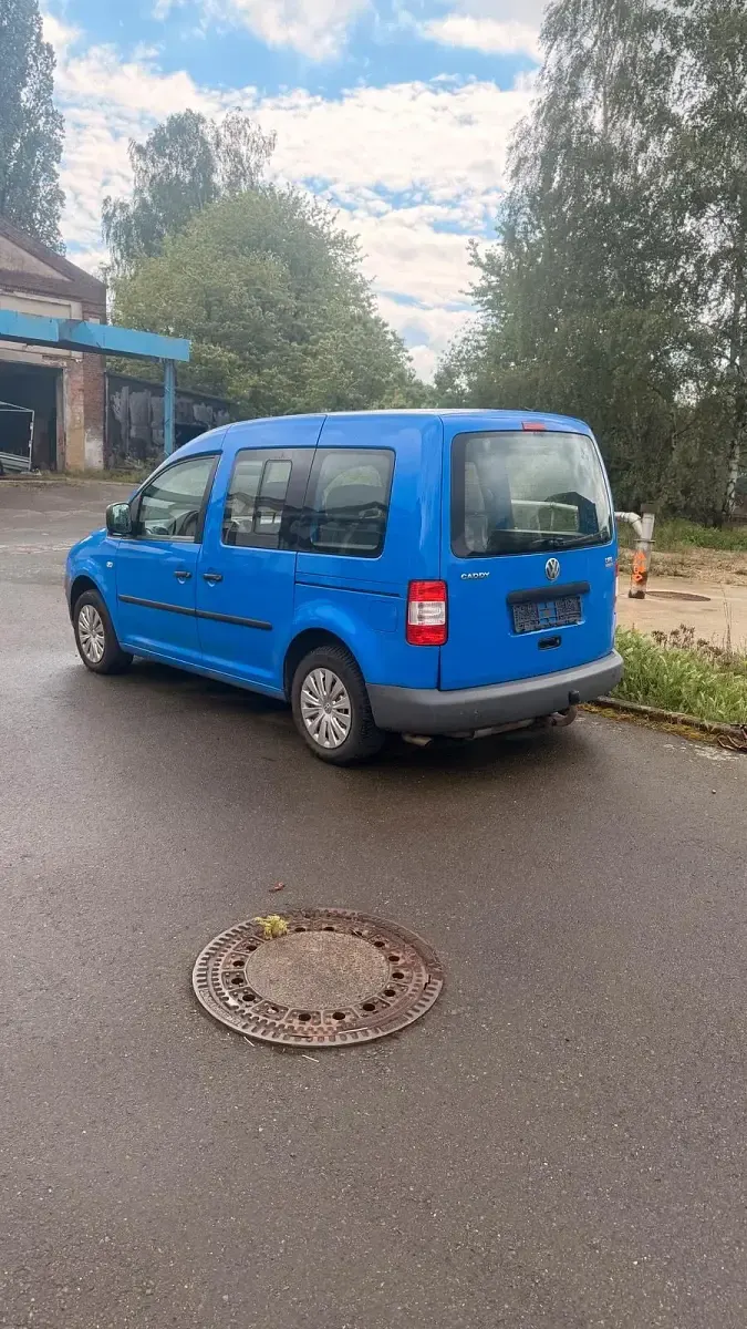 Używany VW Caddy 101 KM (74 kW) 2006 Niebieski Minivan