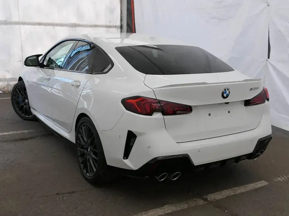 Gebraucht BMW M235 Performance 300 PS (220 kW) 2025 Weiß Coupé