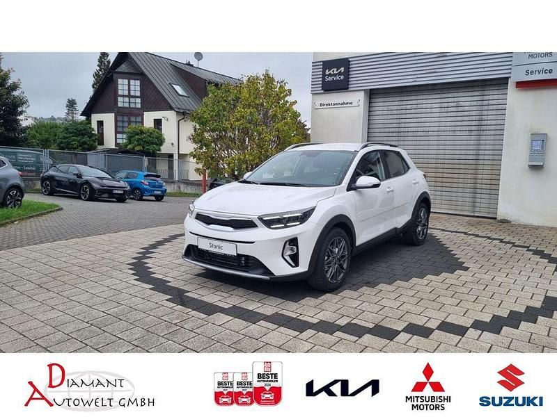 Snow white pearl Neu 2025 Kia Stonic SUV | 26.990 € (Etwas zu teuer) - Bild 1/4